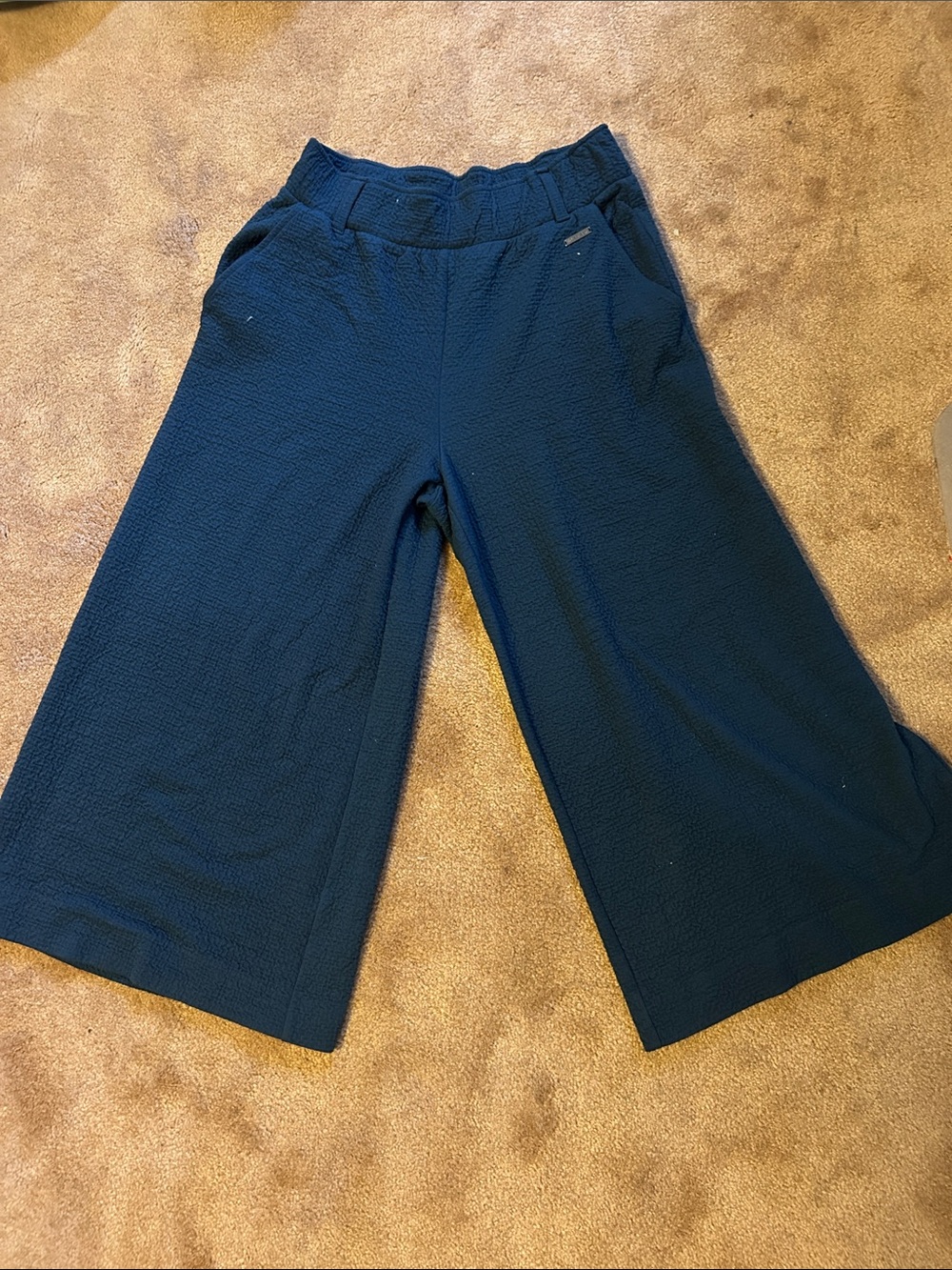 Sweaty Betty Cropped Wide Leg Pants